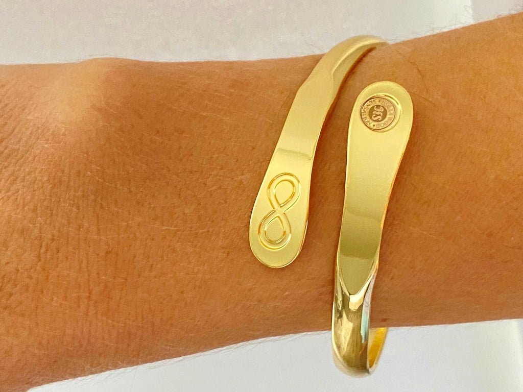 Friendship Bracelets, Infinity Bracelets, Best Friend Bracelets, Engraved Bracelets  would be lost without you- Infinity Sign