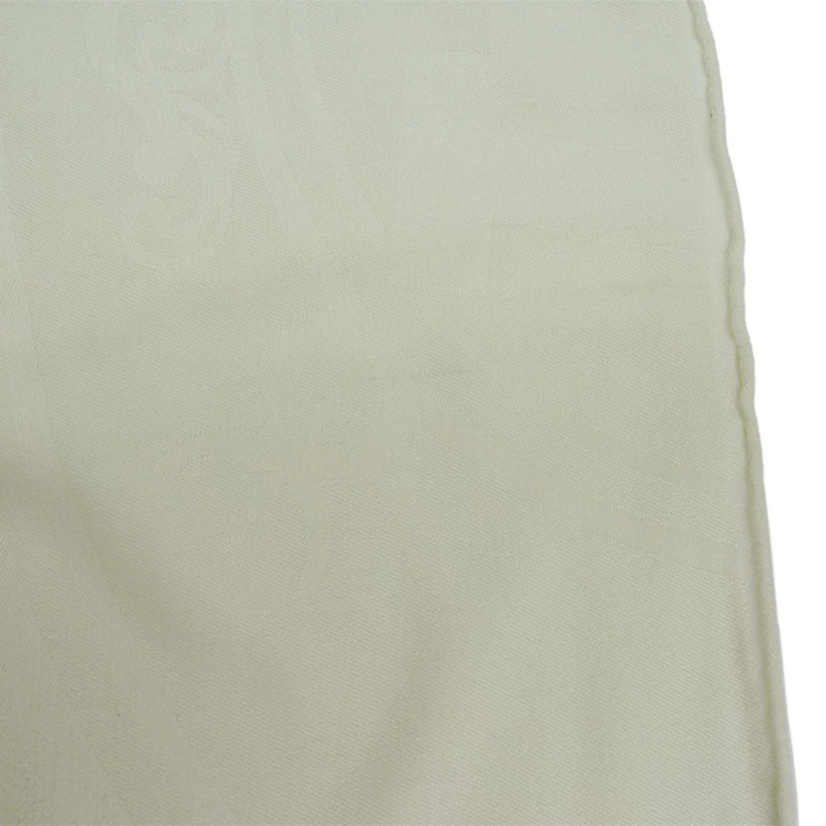 Pre-Owned Hermes  New Libris Stole Yvoire White  Women's (Like New)